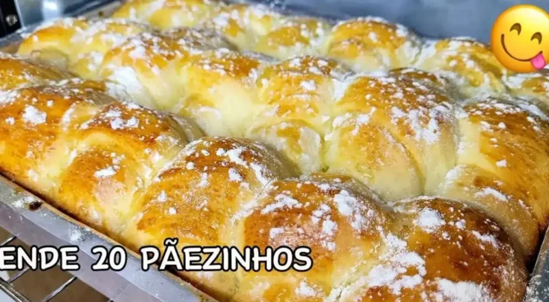 Pãozinho caseiro fofinho saindo do forno